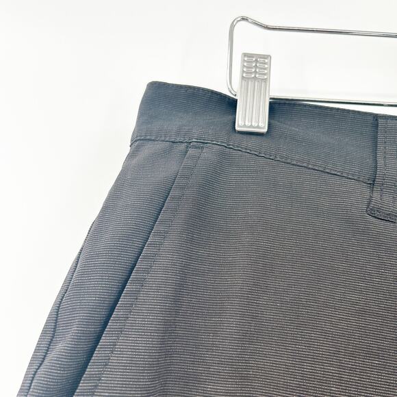 Travis Mathew Men Striped Stretch Performance Chino Bermuda Golf Shorts Size 34 - Picture 2 of 7